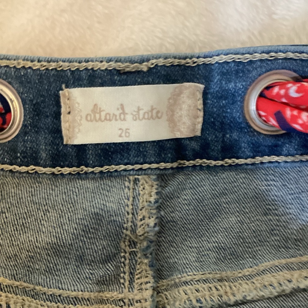 altar'd state jean shorts size 26 Distressed frayed bandana belt 29W - Picture 3 of 7